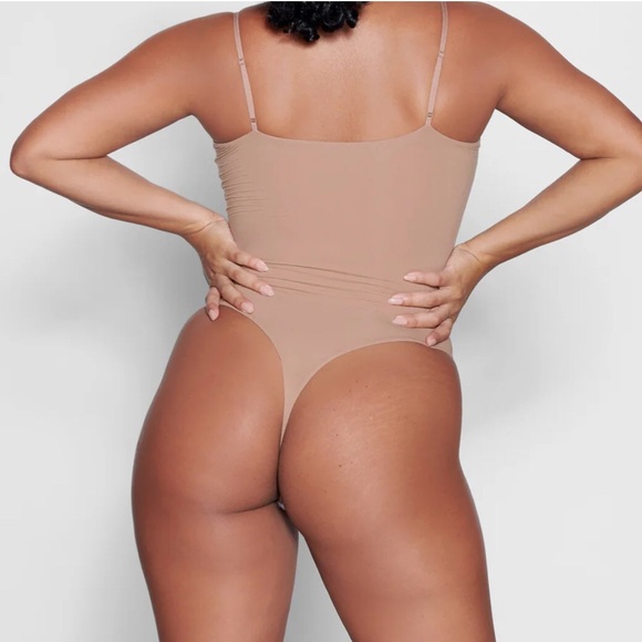 SKIMS Fits Everybody Adaptive Bodysuit - Picture 2 of 3